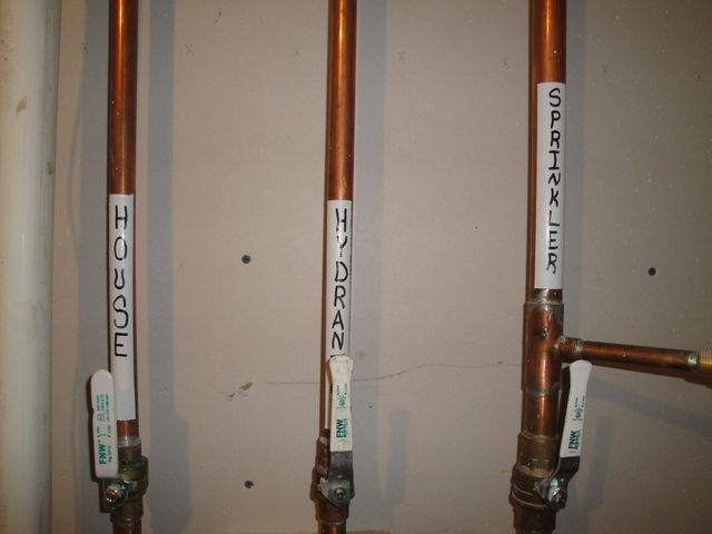 1082 Larkin Lane W, West Fargo, ND 58078