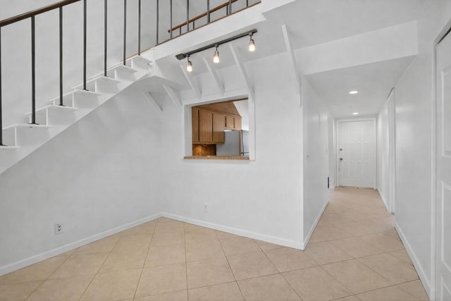 8042 SW 21st Place 8042, Davie, FL 33324