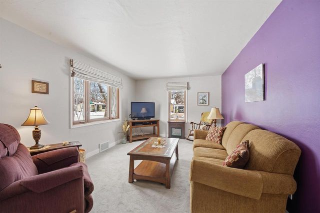 1336 WIRTZ AVENUE, Green Bay, WI 54304