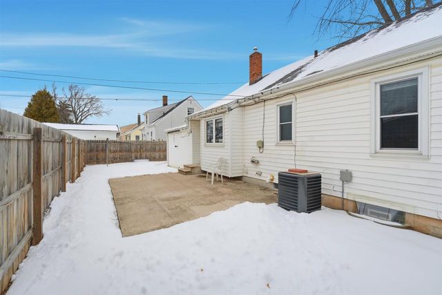1336 WIRTZ AVENUE, Green Bay, WI 54304