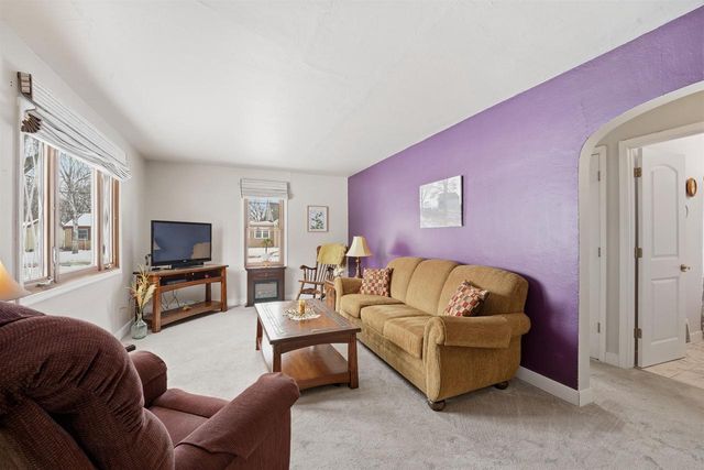 1336 WIRTZ AVENUE, Green Bay, WI 54304