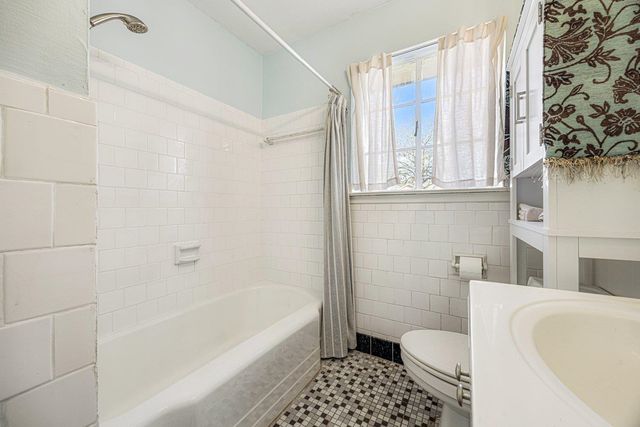 4490 GARNETT RD, Memphis, TN 38117