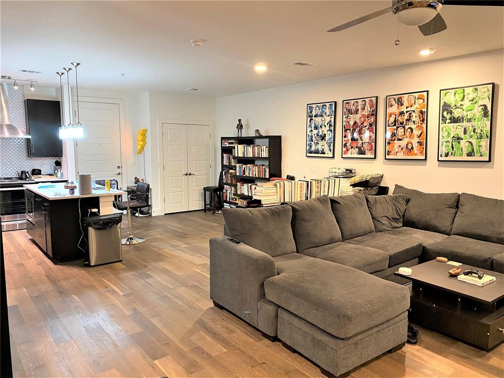 1615 E 7th ST 304, Austin, TX 78702