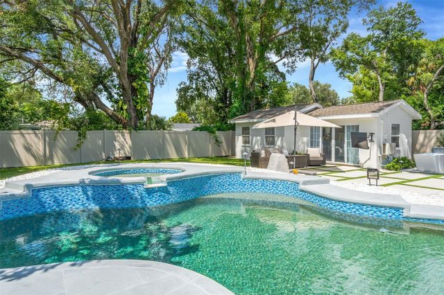 3819 W SAN MIGUEL STREET, Tampa, FL 33629