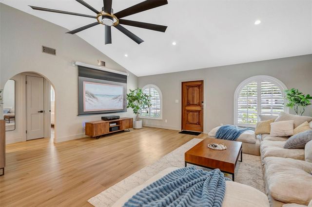 3819 W SAN MIGUEL STREET, Tampa, FL 33629