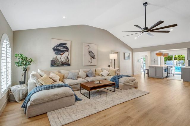 3819 W SAN MIGUEL STREET, Tampa, FL 33629
