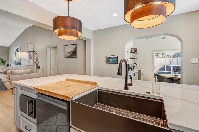 3819 W SAN MIGUEL STREET, Tampa, FL 33629