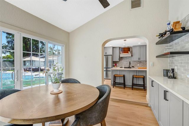 3819 W SAN MIGUEL STREET, Tampa, FL 33629