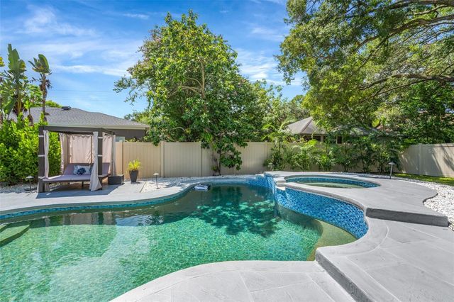 3819 W SAN MIGUEL STREET, Tampa, FL 33629