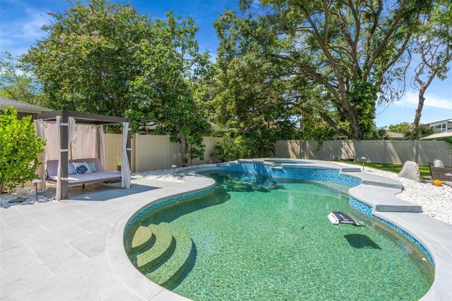 3819 W SAN MIGUEL STREET, Tampa, FL 33629