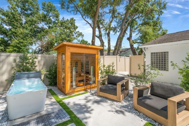 3819 W SAN MIGUEL STREET, Tampa, FL 33629