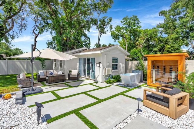 3819 W SAN MIGUEL STREET, Tampa, FL 33629