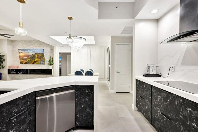 801 S Olive Avenue 1018, West Palm Beach, FL 33401