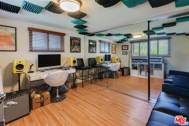 3740 Lankershim Boulevard, Los Angeles, CA 90068