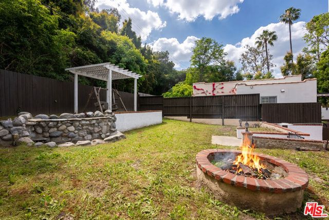 3740 Lankershim Boulevard, Los Angeles, CA 90068