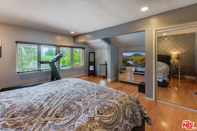 3740 Lankershim Boulevard, Los Angeles, CA 90068