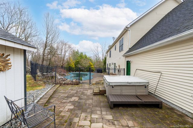 37 Sheryl Lane, Mahopac, NY 10541