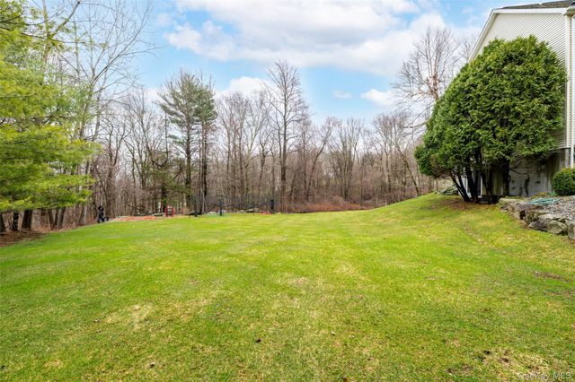 37 Sheryl Lane, Mahopac, NY 10541
