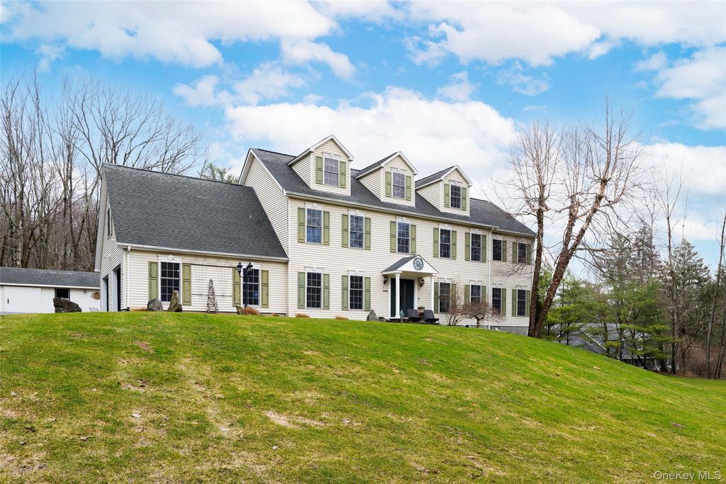 37 Sheryl Lane, Mahopac, NY 10541
