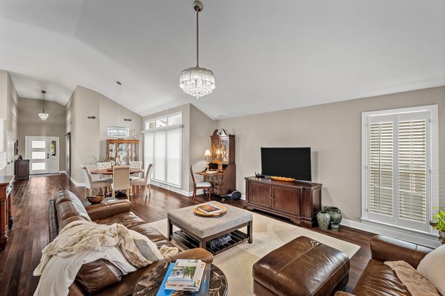 1133 Woodvale Dr, Nashville, TN 37204