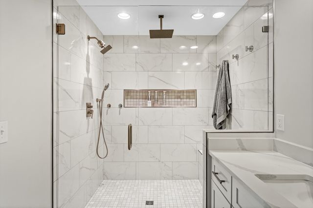 1133 Woodvale Dr, Nashville, TN 37204