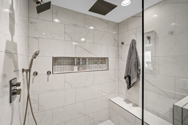 1133 Woodvale Dr, Nashville, TN 37204