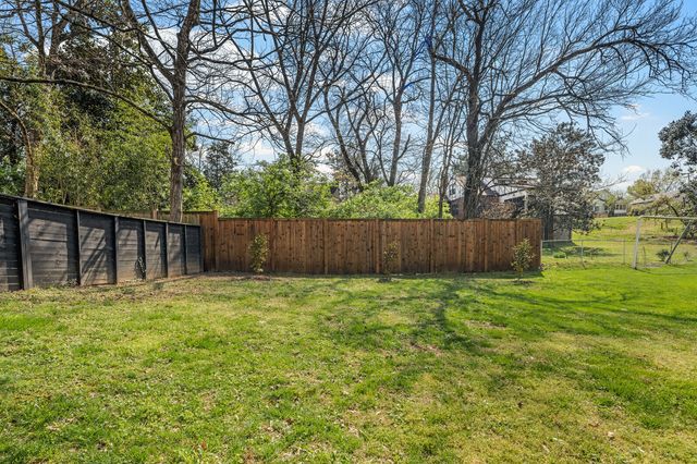 1133 Woodvale Dr, Nashville, TN 37204