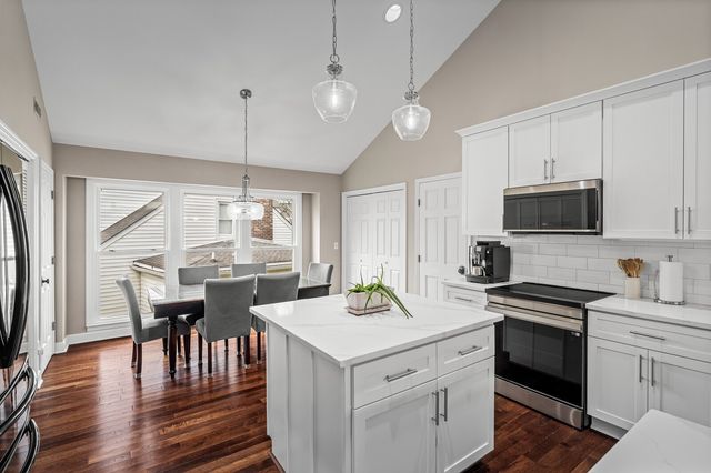 1133 Woodvale Dr, Nashville, TN 37204