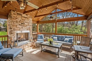 1133 Woodvale Dr, Nashville, TN 37204