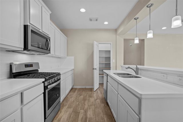 104 Cypress Hills RD, San Marcos, TX 78666