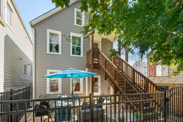 3339 S Artesian Avenue, Chicago, IL 60608