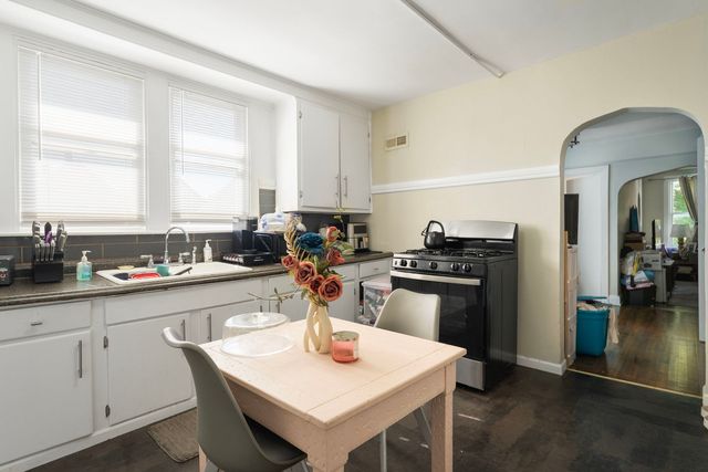 3339 S Artesian Avenue, Chicago, IL 60608