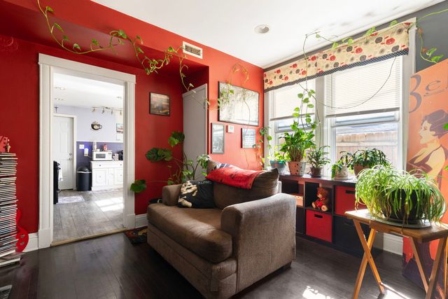 3339 S Artesian Avenue, Chicago, IL 60608