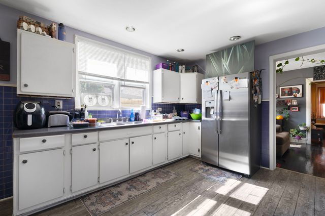 3339 S Artesian Avenue, Chicago, IL 60608