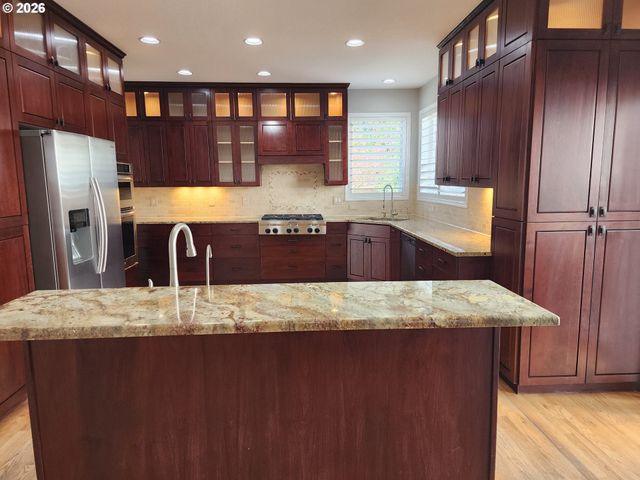 28501 Sw MEADOWS Loop, Wilsonville, OR 97070