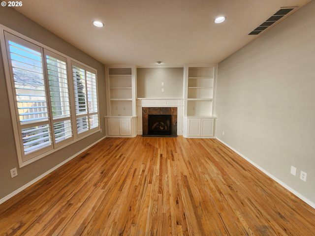 28501 Sw MEADOWS Loop, Wilsonville, OR 97070