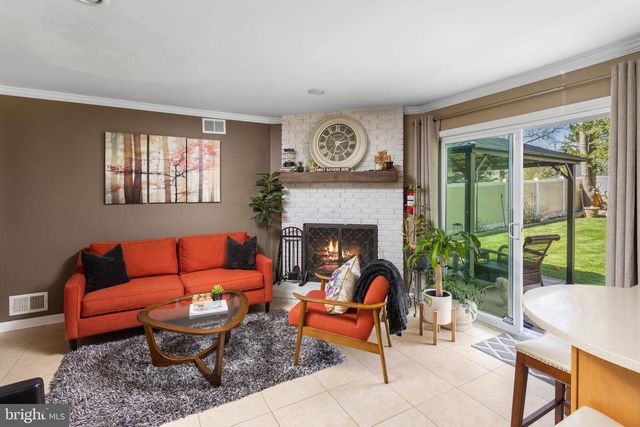 18 GERALDINE RD, East Windsor, NJ 08520