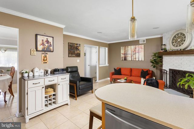 18 GERALDINE RD, East Windsor, NJ 08520