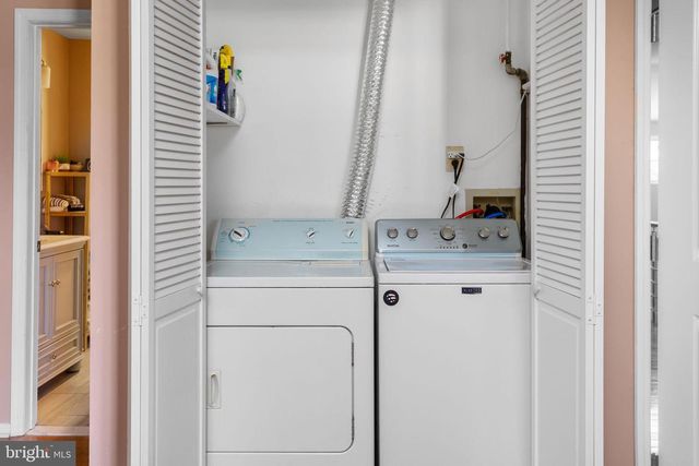 18 GERALDINE RD, East Windsor, NJ 08520