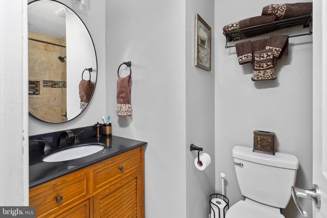 18 GERALDINE RD, East Windsor, NJ 08520