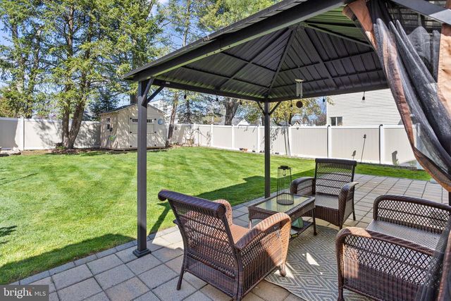 18 GERALDINE RD, East Windsor, NJ 08520