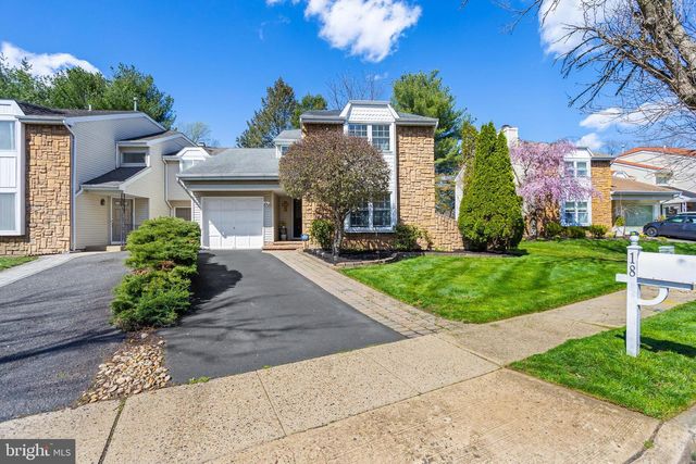 18 GERALDINE RD, East Windsor, NJ 08520