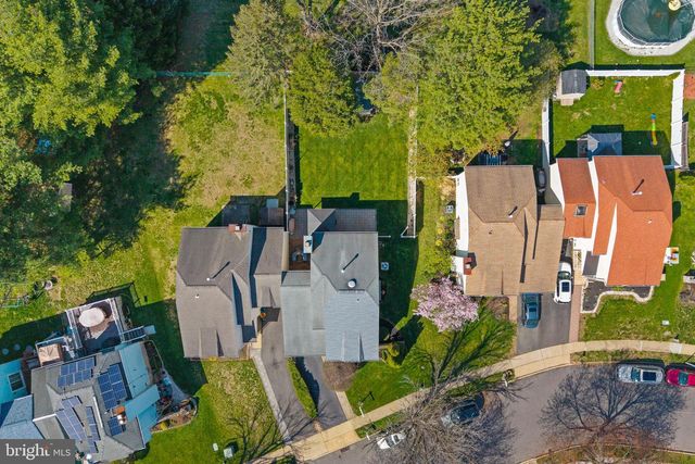 18 GERALDINE RD, East Windsor, NJ 08520