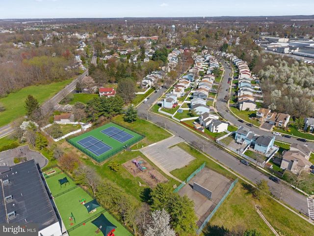 18 GERALDINE RD, East Windsor, NJ 08520