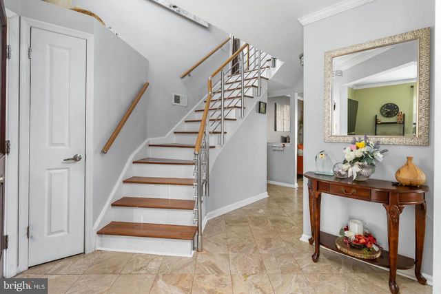 18 GERALDINE RD, East Windsor, NJ 08520