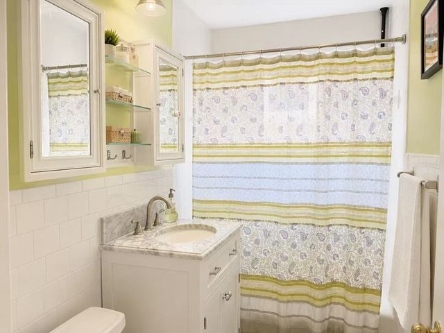 30 Crescent Rd 30, Belmont, MA 02478