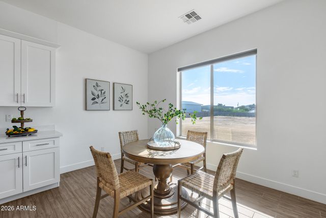 825 E PERDIDO Way, Phoenix, AZ 85086