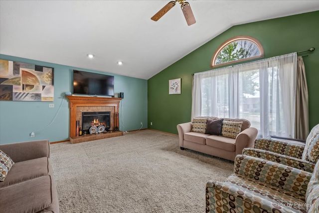 811 Arnold Avenue, Rockford, IL 61108