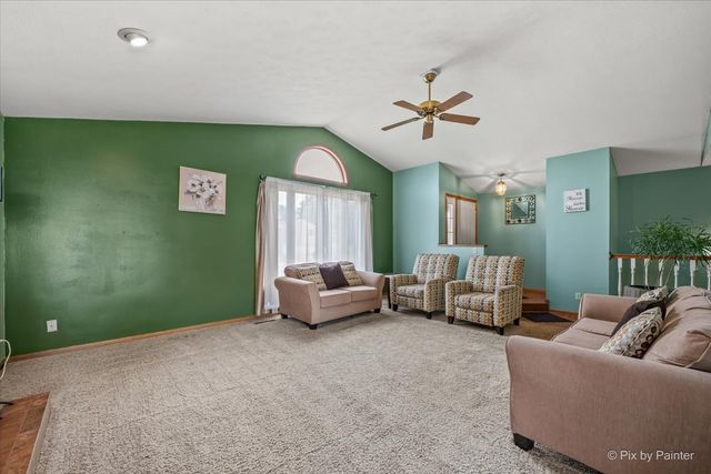 811 Arnold Avenue, Rockford, IL 61108