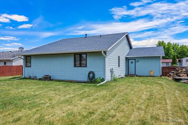 811 Arnold Avenue, Rockford, IL 61108